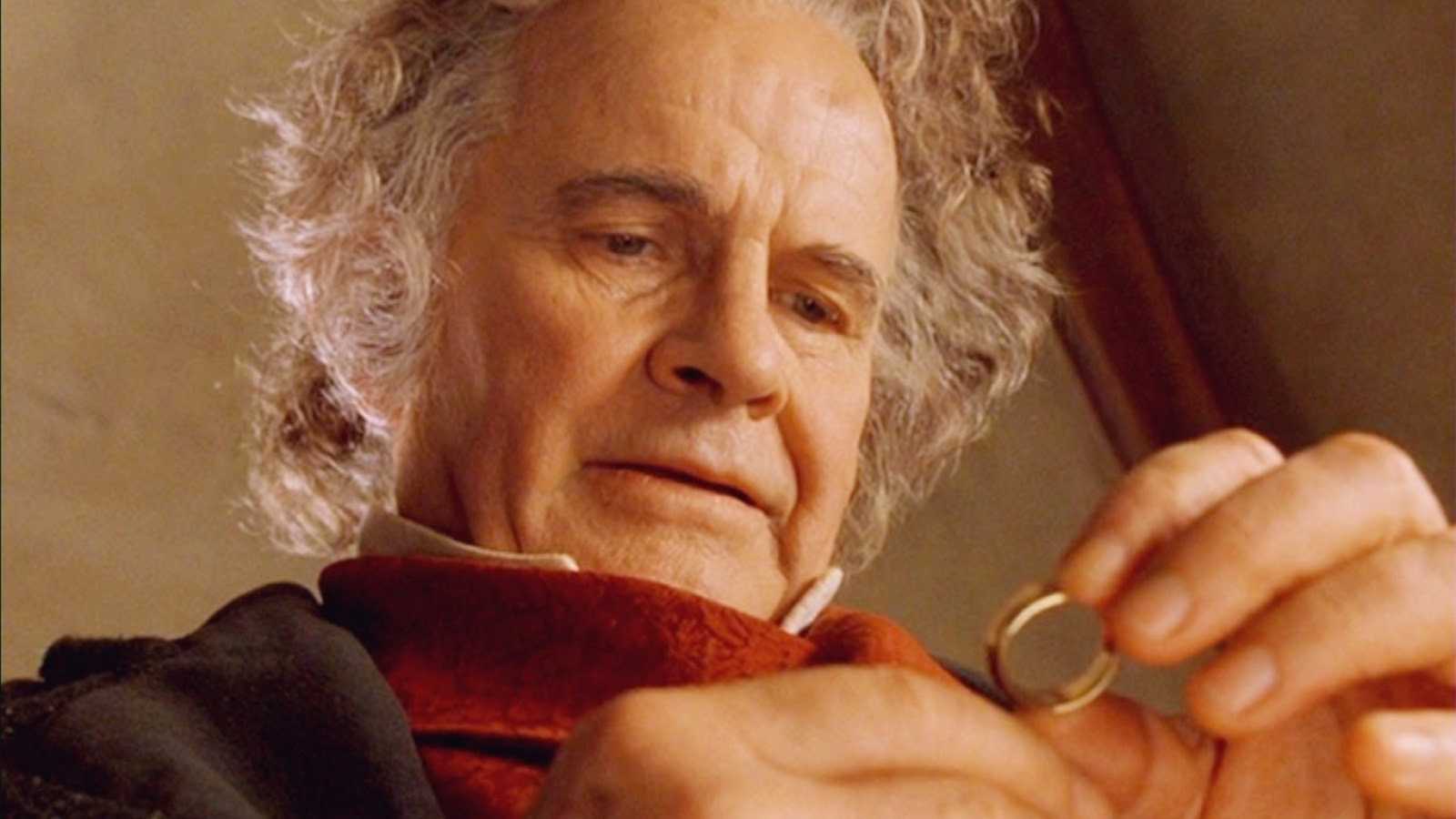 Muere a los 88 años Ian Holm, el actor que dio vida a Bilbo Bolsón en El señor de los anillos